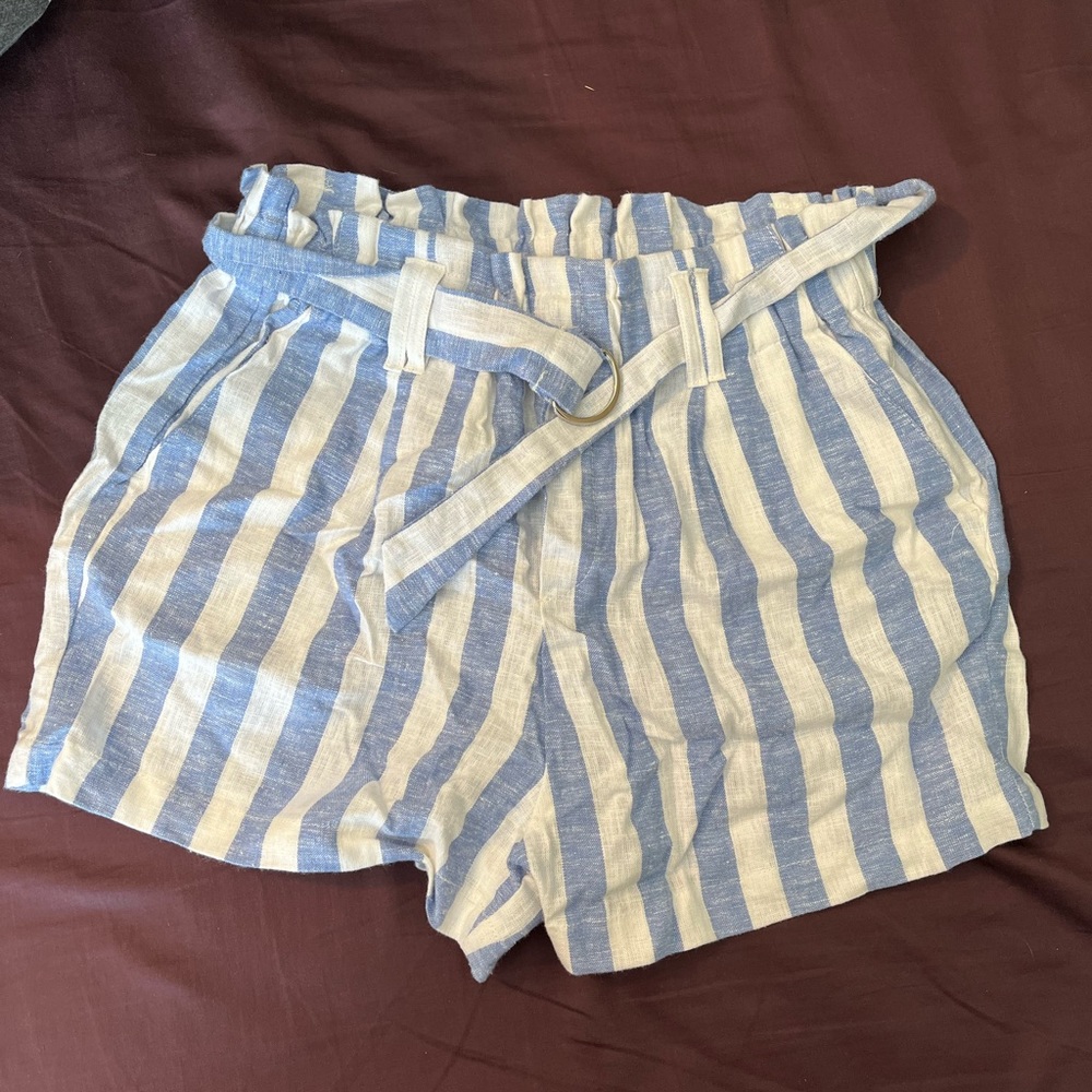 Love tree white and blue stripe shorts. Size Large